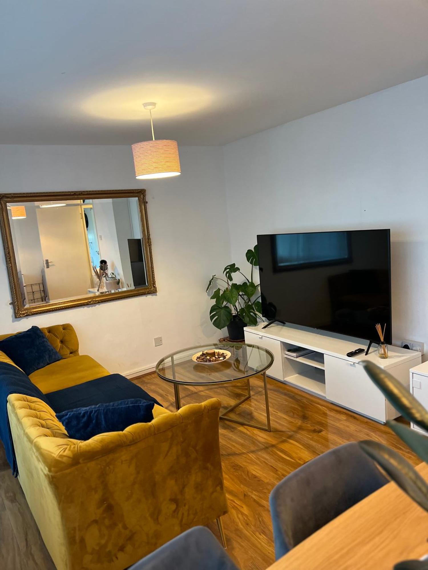 3-Bedroom Apartment In The Heart Of Londra Esterno foto